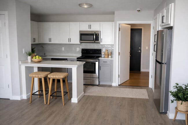 Kitchen + Eating Ledge