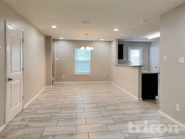 Photo - 6115 Southern Vis