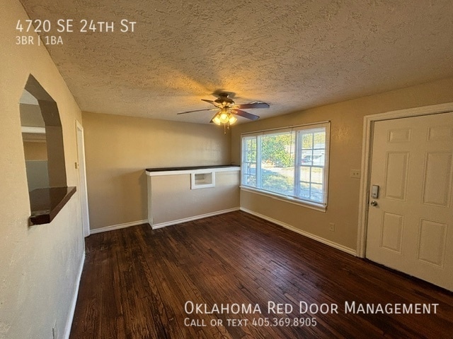 Photo - 4720 SE 24th St