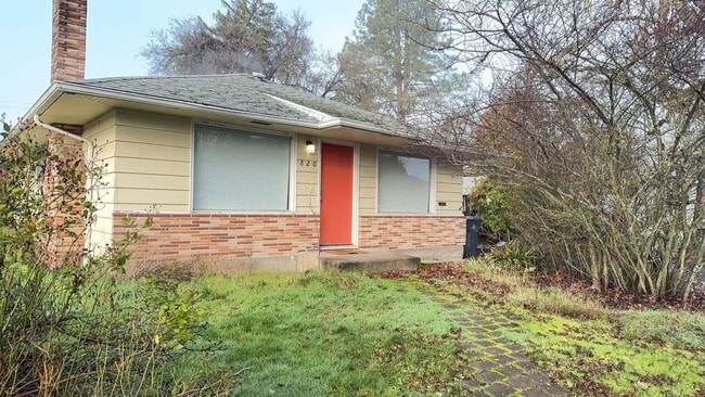 Photo - 820 NW 28th St