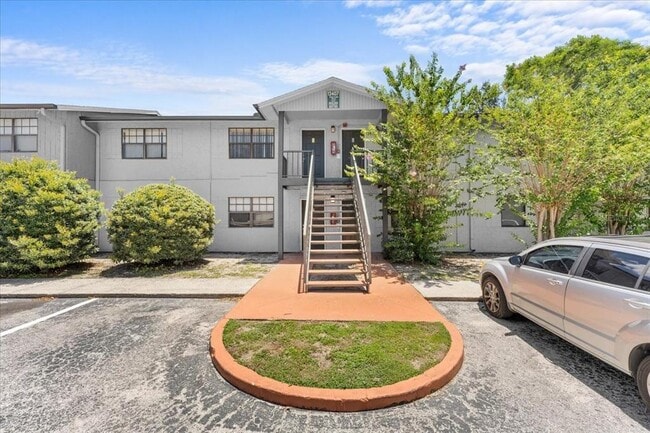 Building Photo - 12407 Oak Cedar Pl Unit 202