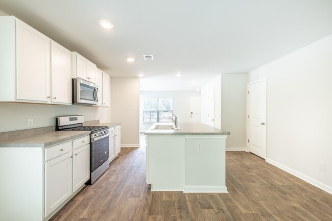 Kitchen Facing Front Door - 200 Cozy Brook Ct Townhome