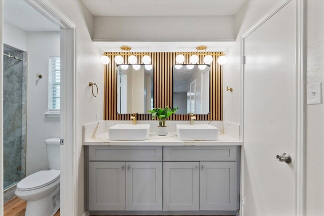 Photo - 3811 Woodbriar Dr