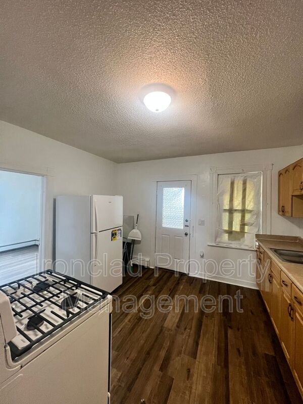 36 Walnut St Condo Unit 3 Condo for Rent in Middletown, CT