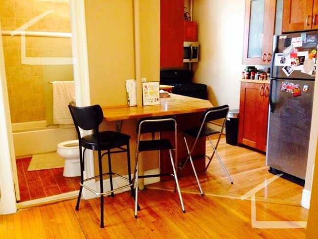 Building Photo - Nicely Renovated Unit in Brighton. Steps from the T Stop, Heat, Hot Water Included