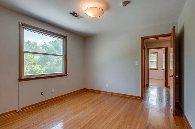 Photo - 2700 Nodyne Dr