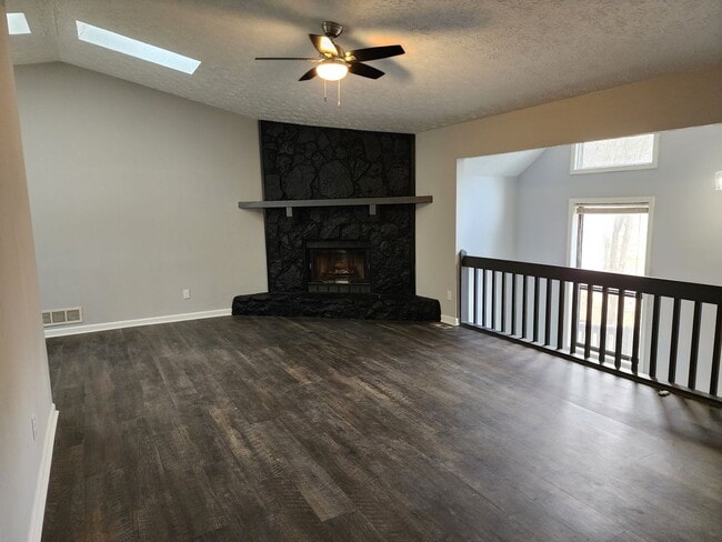 Photo - Beautiful 4 bed 3 bath home located in Acworth