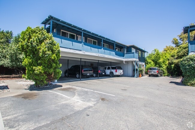 Building Photo - 186-192 Selwyn Dr Rental