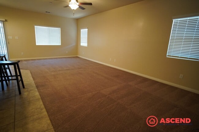 Photo - Stunning 4 Bed 2 Bath Home Off of Hosking and Wible!