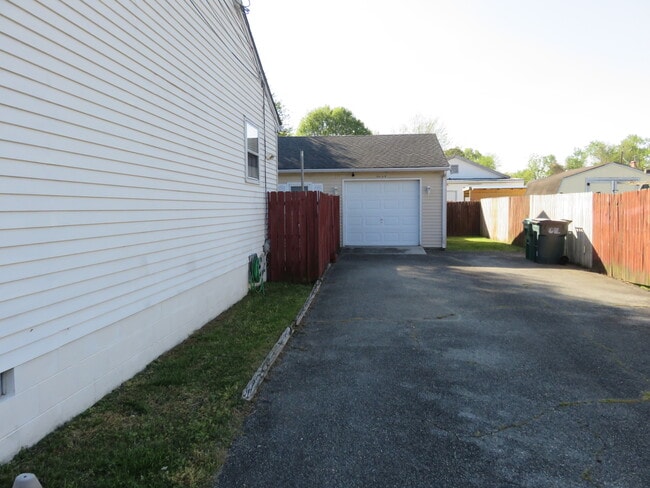 Photo - 7 S Daisy Ave