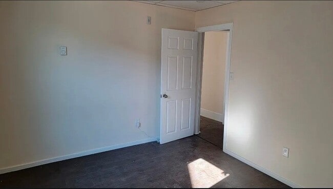 Building Photo - 224 N 2nd St Unit 1