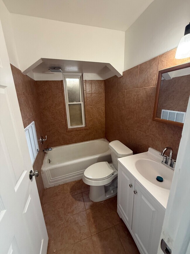 Photo - 14295 Wade St