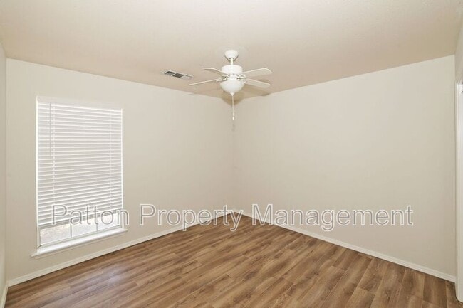 Photo - 6205 Janae St