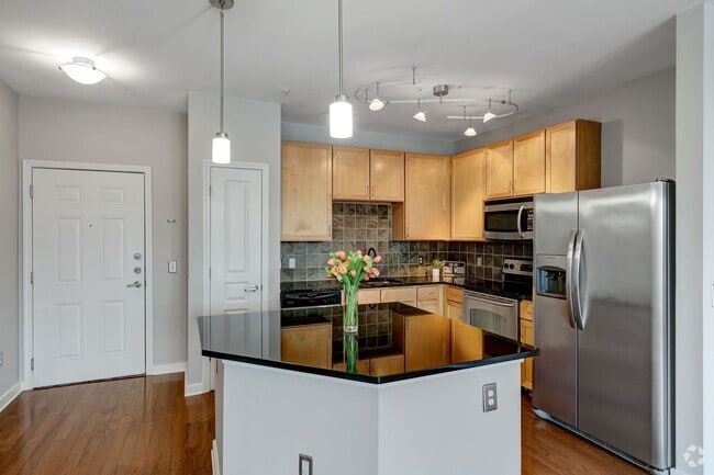 Building Photo - Live in the heart of it all at Bristol Wes... Rental