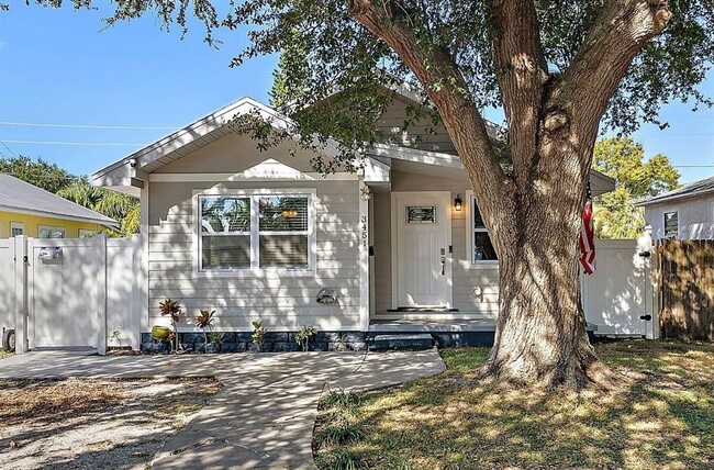 Building Photo - 3451 33rd Ave N