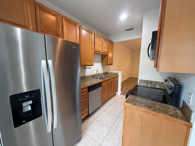 Photo - 15284-15331 US-331 BUS