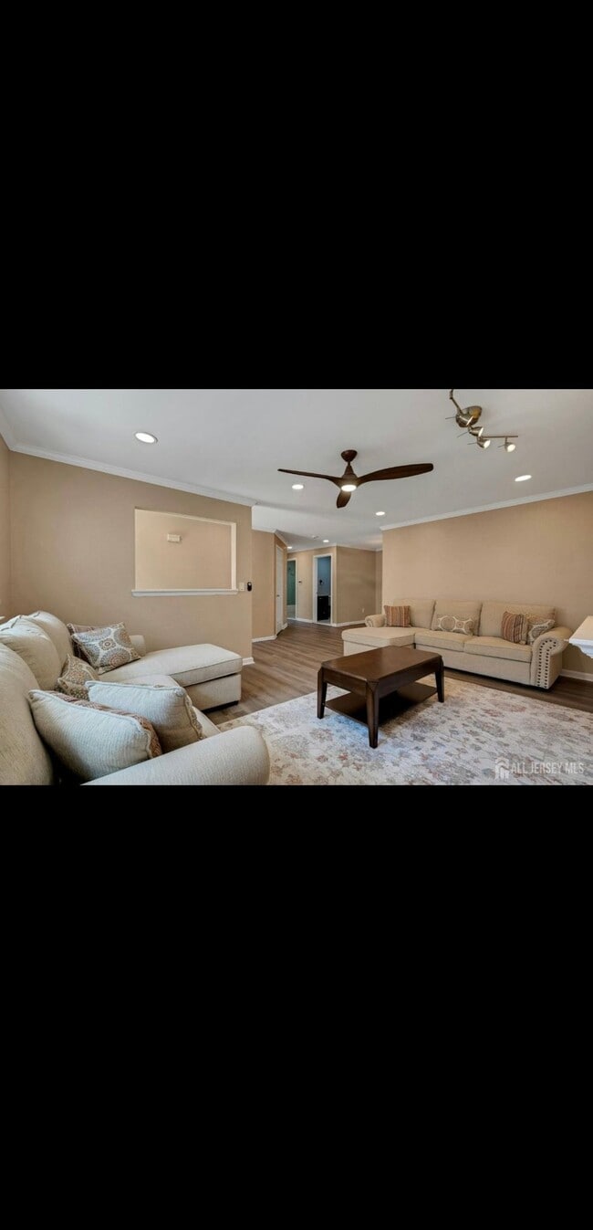 Photo - 177 Bexley Ln