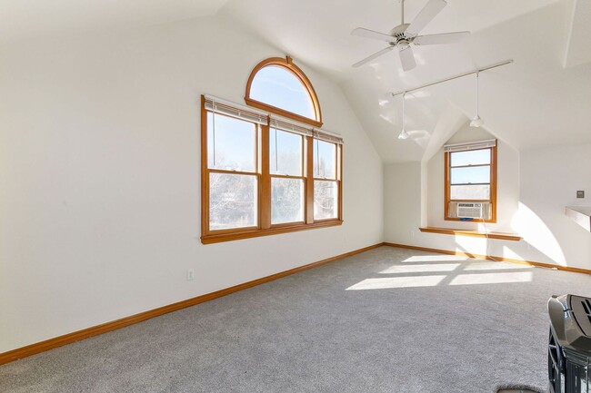 Photo - 1 Bed, 1 Bath Studio *All Utilities Included*