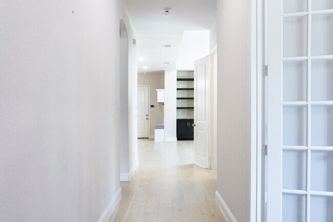 Photo - 8016 Sunflower Ln