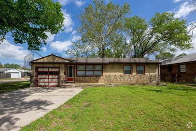 Building Photo - 1602 Luther E Rental