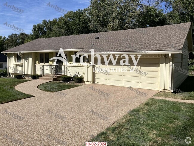Building Photo - 6022 W 85th Terrace Rental