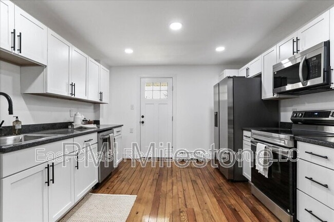 Photo - 16 Woods Ln