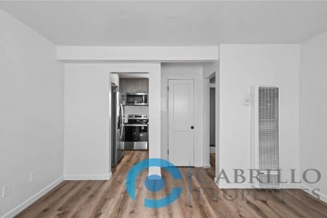 4121 1/2 Kansas Street - 4121 1/2 Kansas Street