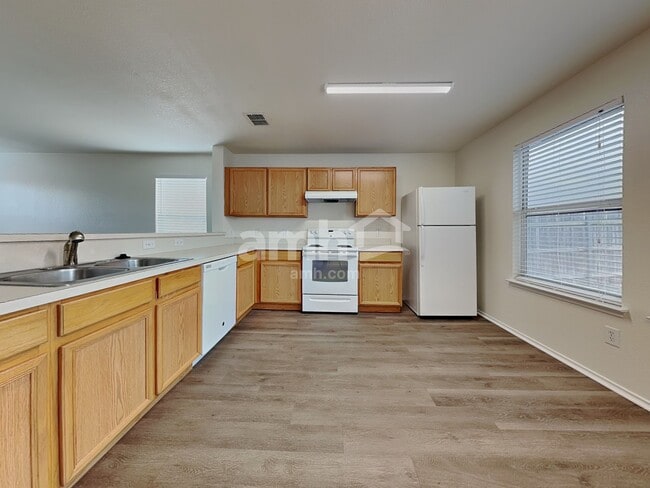 Photo - 1520 Wind Star Way