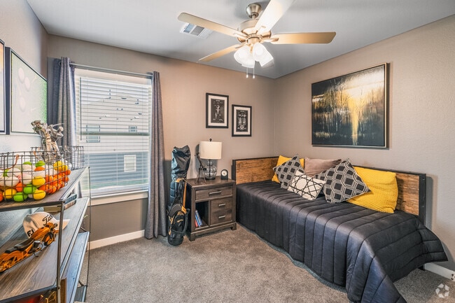 Pinnacle 3BR, 2.5BA - 1,826SF - Second Bedroom