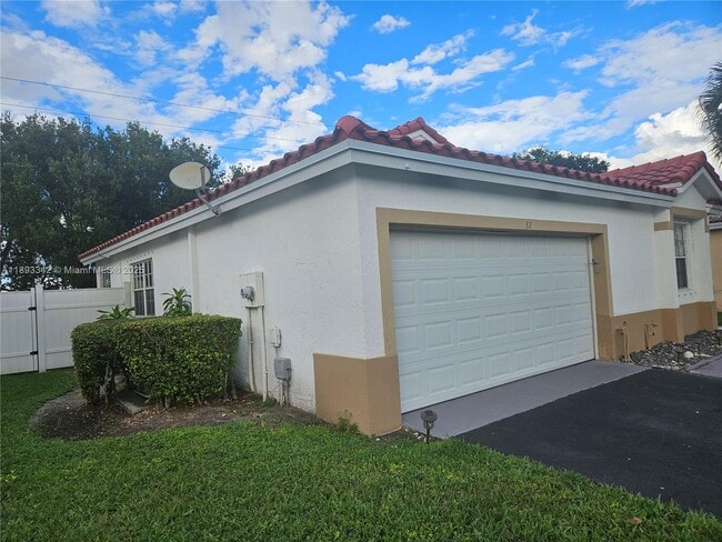 Photo - 32 Gables Blvd