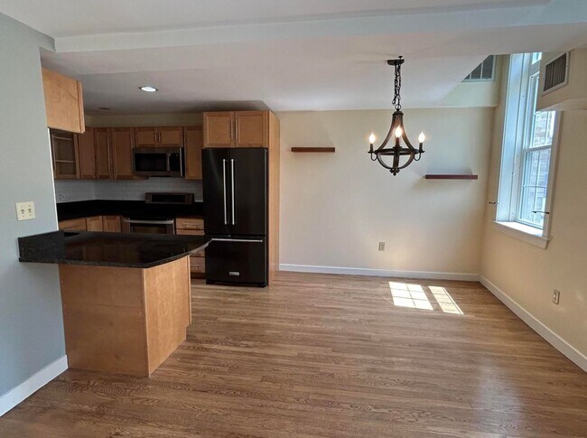 196 Water St Unit 18