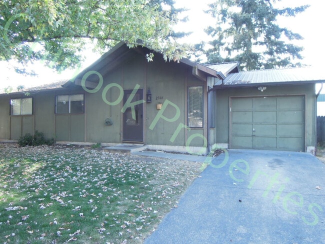 Building Photo - Charming 4 Bedroom Home in Cal Young Neighborhood