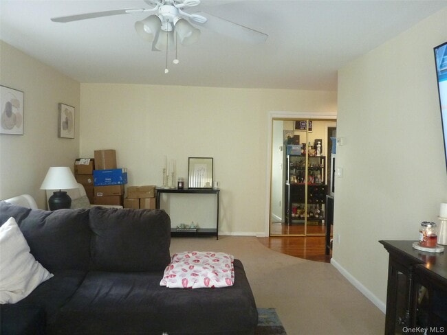 Photo - 143 Parkside Dr