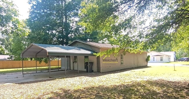 Building Photo - 3 Bedroom, 1 bath