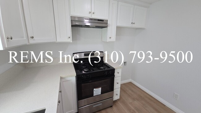 Photo - Newer Construction (2024) - 2 Bedroom Duplex-Style Unit w/ Parking & Laundry Hookups Unidad 14117 B