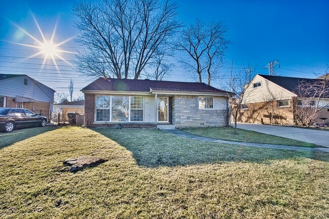 Photo - 7014 N Kilbourn Ave