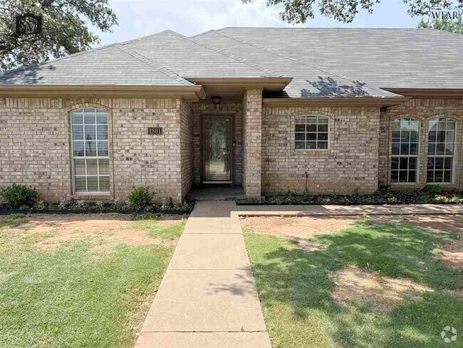 Building Photo - 4801 Shenandoah Dr Rental