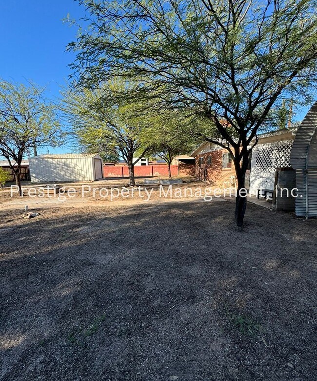 Photo - Centrally located 4/2.5 Brick House!!!