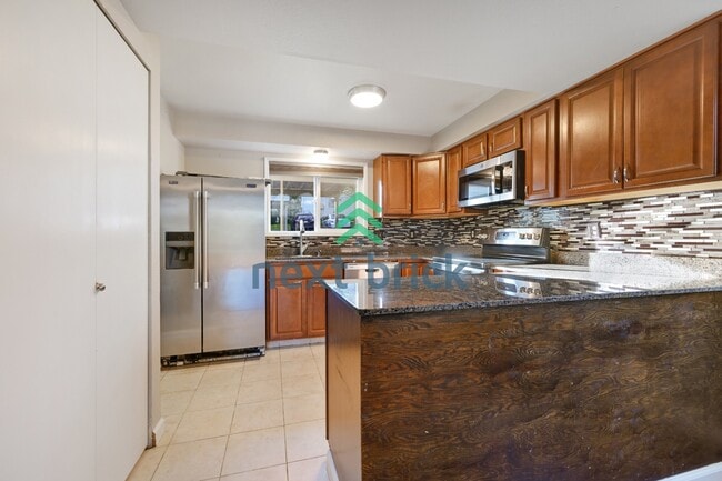 Photo - A Cozy 3 Bedroom and 2.5 Bathroom Property Unit Apt H1