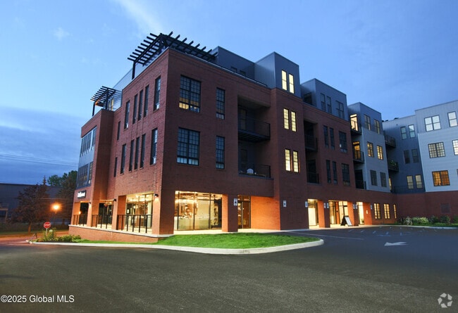 Building Photo - 130 Excelsior Ave Unit 221 Rental
