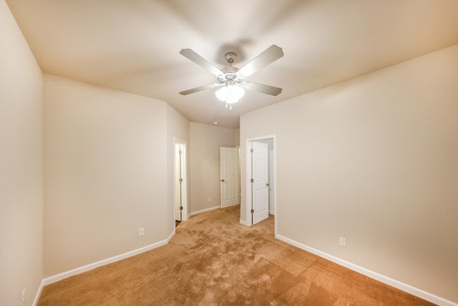 Photo - 236 Stonebriar Dr