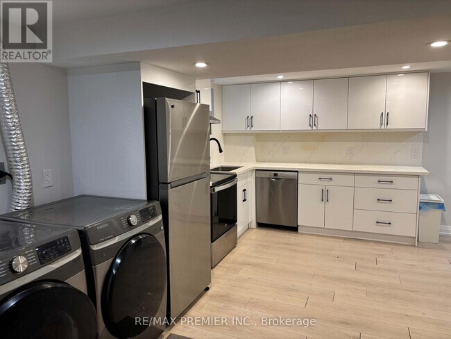 Photo - 2168 Denise Rd