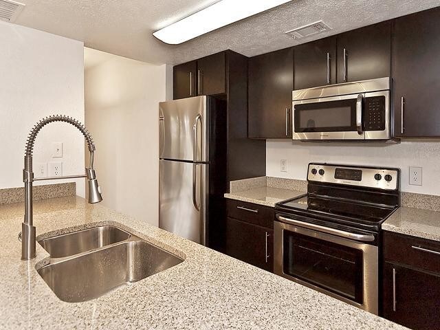 5909 Birchbrook Dr Unit 207
