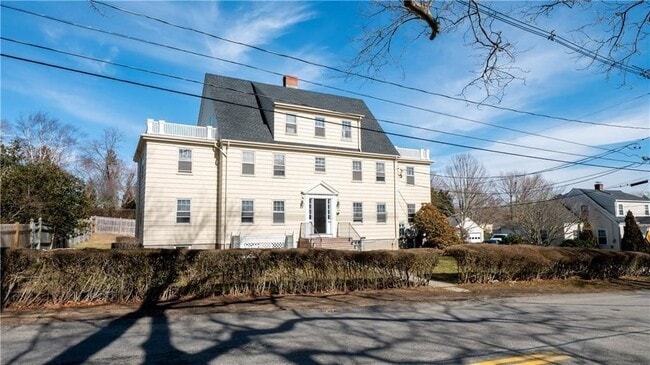 Building Photo - 118 Ruggles Ave Unit 101