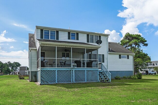 Photo - 5457 Warren St