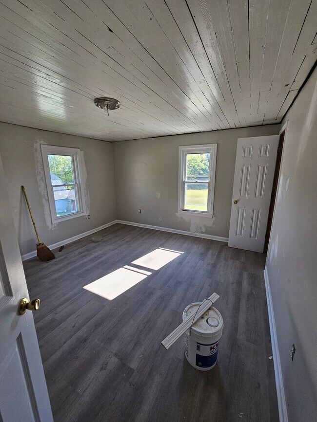 2025 Main St