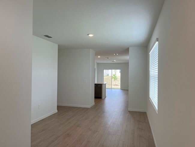 Photo - 3304 White Indigo