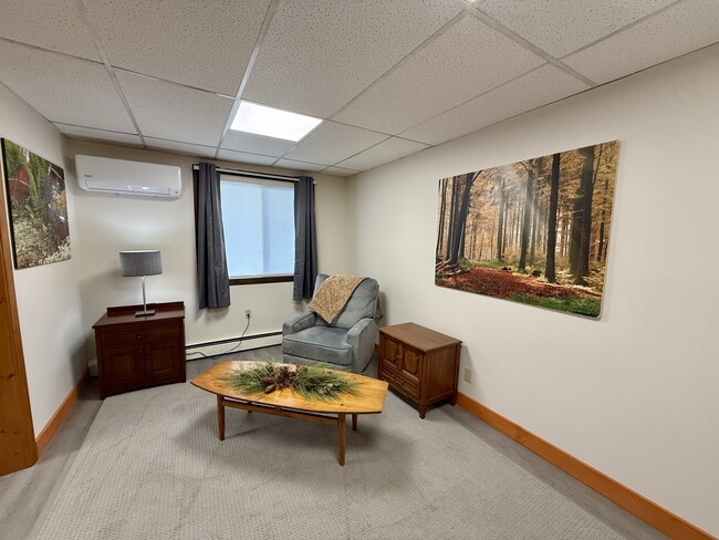 Building Photo - 507 E Main St Unit 2