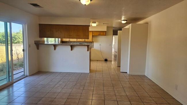 Building Photo - Cute farmhouse with lots of upgrades