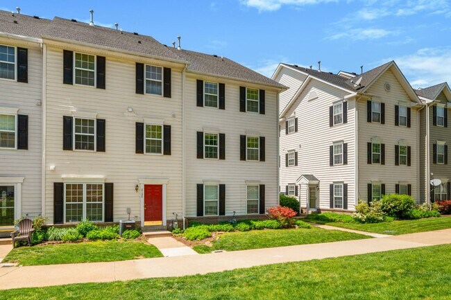 Building Photo - 2108 Bristol Dr